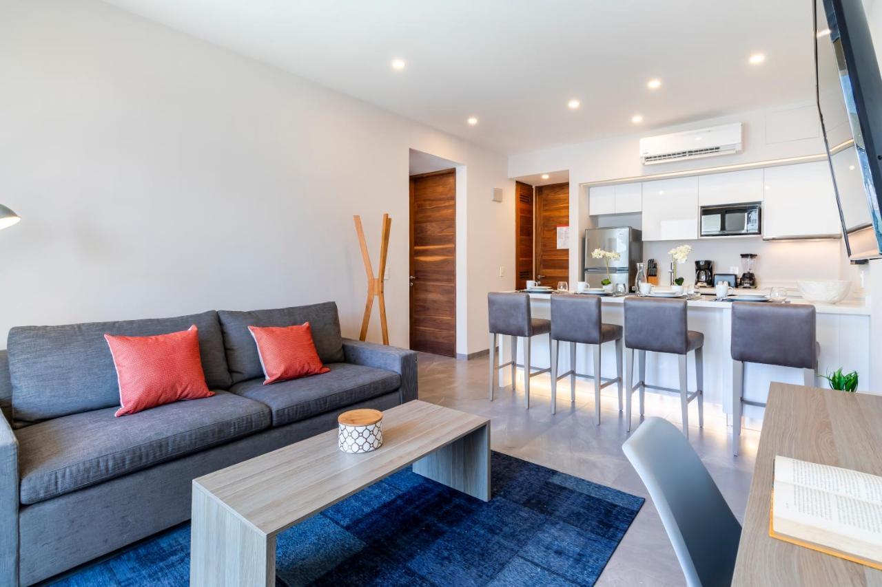 Spacious And Luxurious 2 Bedroom Wih View And Private Balcony. Apartamento