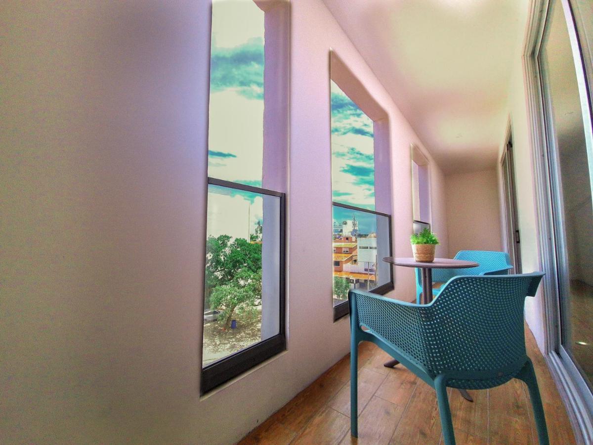 Spacious And Luxurious 2 Bedroom Wih View And Private Balcony. *